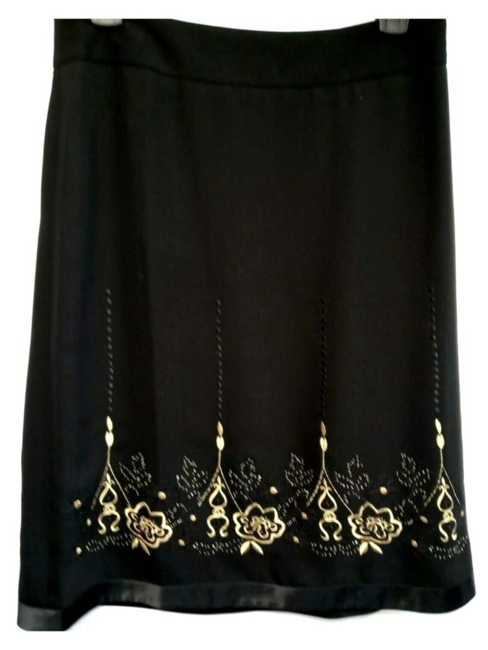 Ann Taylor Loft Black Skirt Size 4 Gold Floral Embroidery Cottage Folkloric - Picture 3 of 9